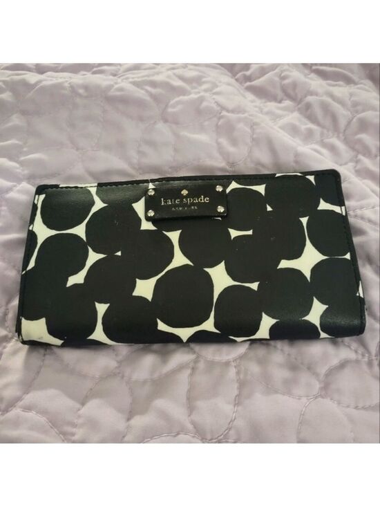 kate spade Handbags - Kate Spade Wellesley Stacy wallet